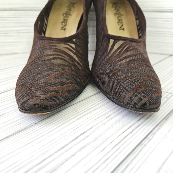Vintage Yves Saint Laurent Velvet and Mesh Stripe Heeled Pumps in Brown Size 8.5 - Picture 4 of 9